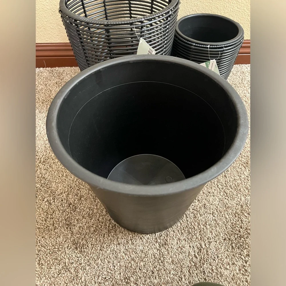 NWT THE SPRING SHOP WICKER PLANTERS SET OF 2 - Picture 3 of 6